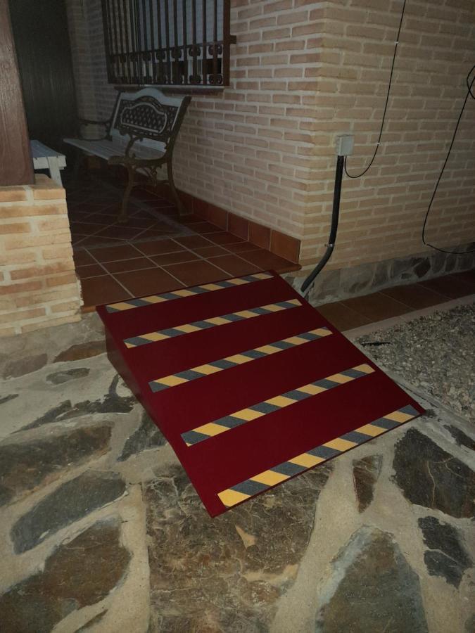 Vivencias Casa Rural Para 10 Personas Camunas Exterior foto